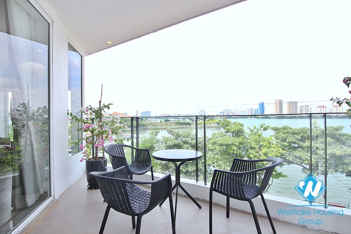 Lake view apartment with 3 bedrooms for rent on To Ngoc Van st, Tay Ho District 